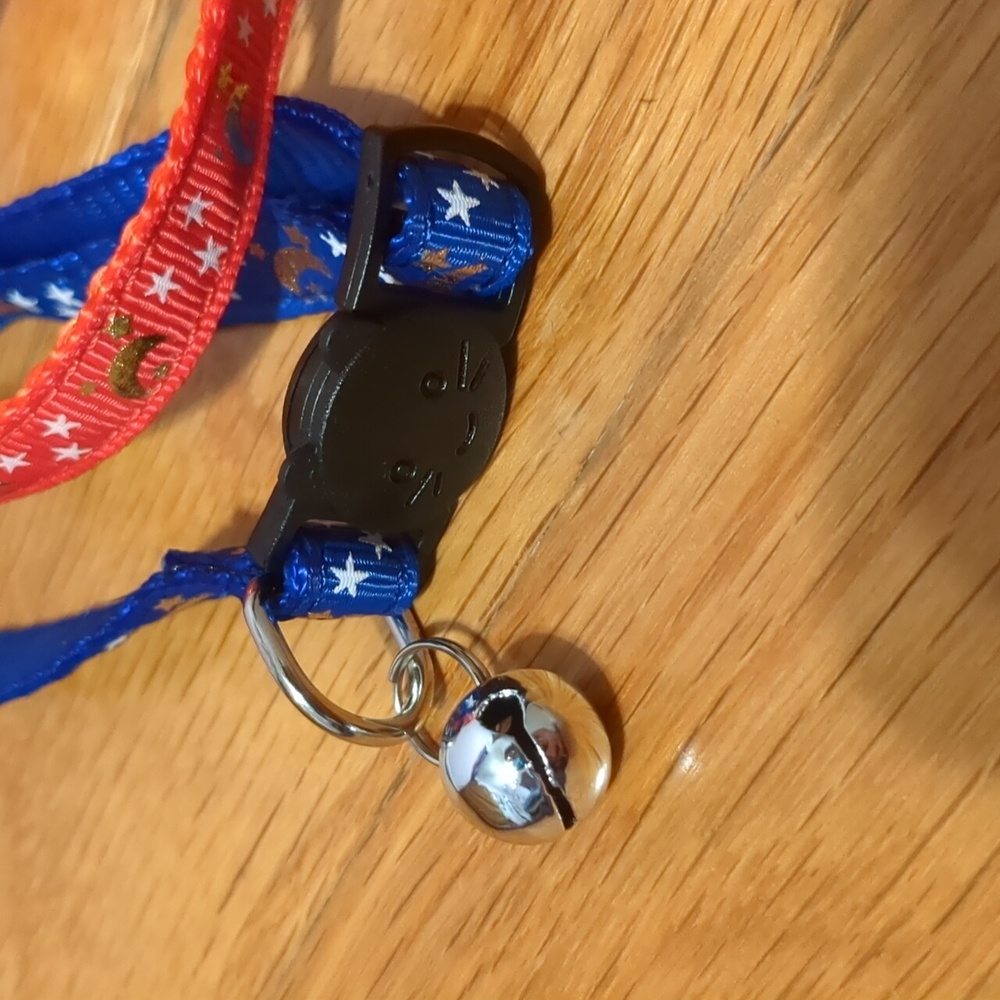 Red and Blue Pet Collars with Bells NEW - Picture 2 of 4